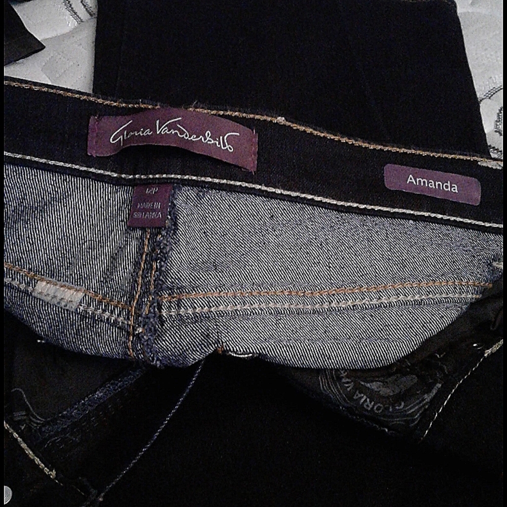 NWOT Gloria Vanderbilt skinny leg jeans
